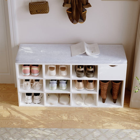 Fehér loft cipősszekrény ülőkével, modern előszoba pad