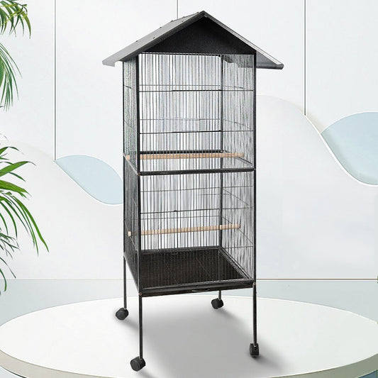 Nagy madárház egzotikus madarak számára