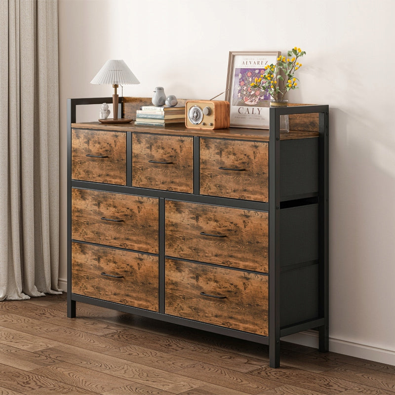 Rustikusan barna komód 7 fiókkal – 98 × 85 × 28,5 cm, loft ipari stílus