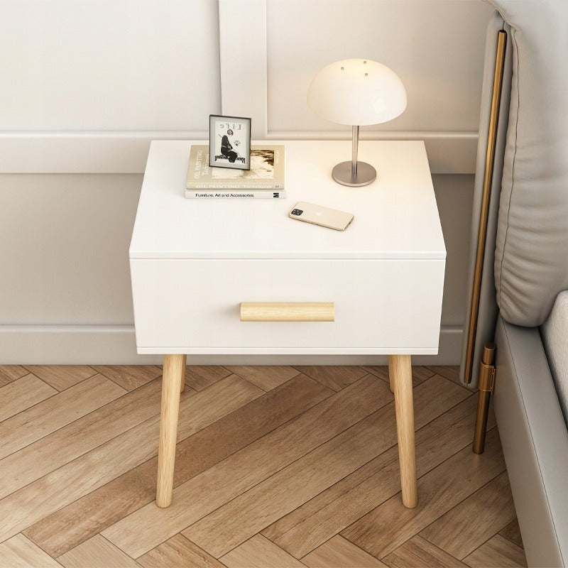 Fehér éjjeliszekrény fiókkal Skandináv loft hálószoba csillogás