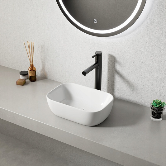 Fényes fehér, ovális kerámia mosdótál 37x25,5 cm – modern kialakítás