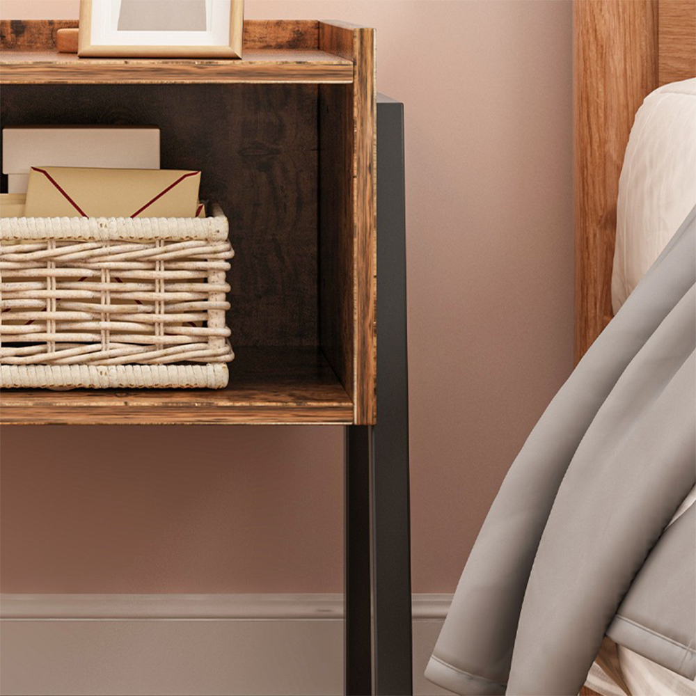 Rusztikus éjjeliszekrény polccal – 43,5x35x51 cm, loft stílus, MDF, barna